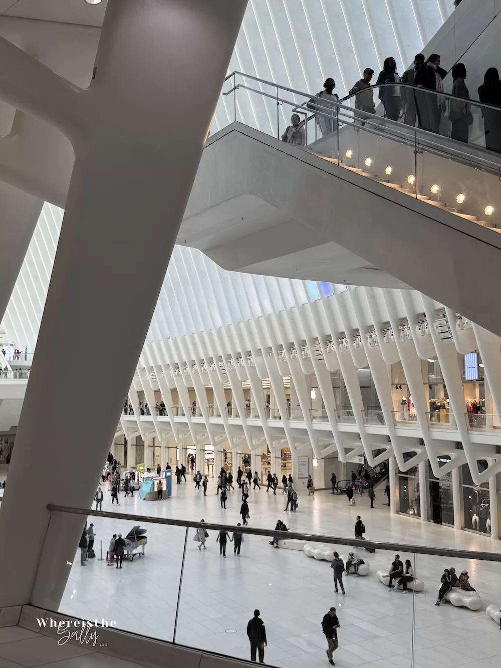 Oculus 世界貿易中心車站內部建築設計